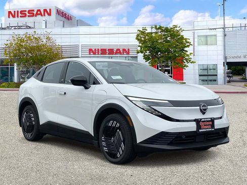 New 2026 Nissan Leaf w/ Illuminated Package FWD image 5
