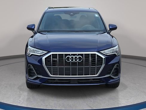 Used 2023 Audi Q3 2.0T Premium Plus w/ Premium Plus Package AWD/4WD image 2