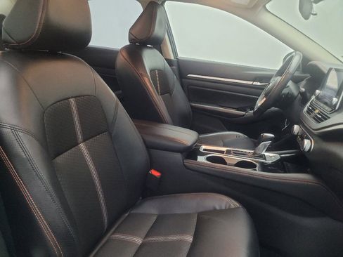 Used 2025 Nissan Altima 2.5 SR FWD image 21