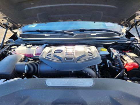 New 2024 Jeep Grand Wagoneer Series III w/ HD Trailer Tow Package image 20