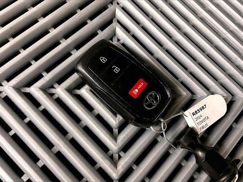 Used 2024 Toyota Prius LE image 10