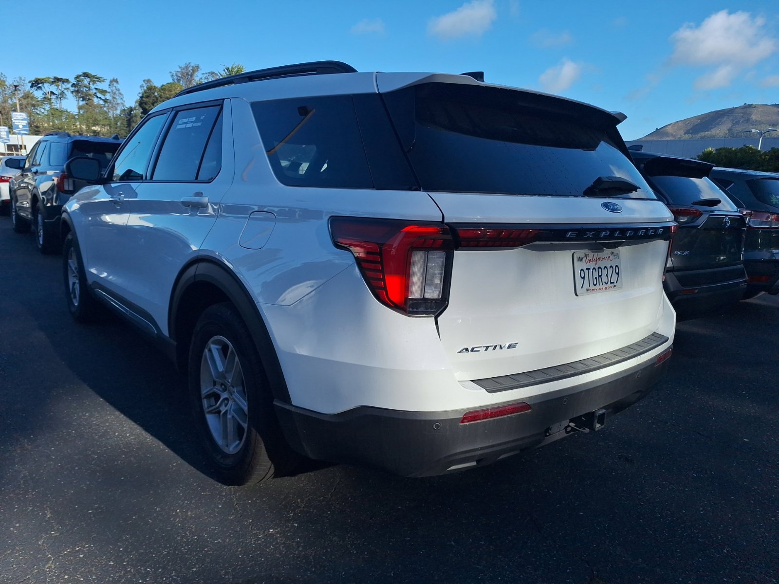 Used 2025 Ford Explorer Active RWD image 6