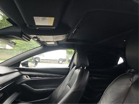 Used 2022 MAZDA MAZDA3 s FWD image 7