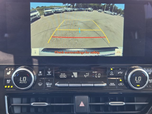 Certified 2026 Toyota Highlander Limited AWD/4WD image 16