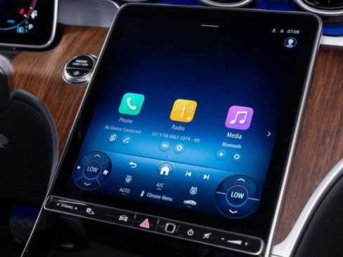 Certified 2025 Mercedes-Benz C 300 Sedan image 17