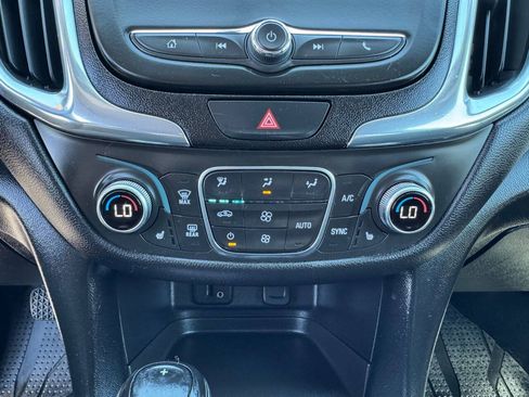 Used 2018 Chevrolet Equinox LT AWD/4WD image 14