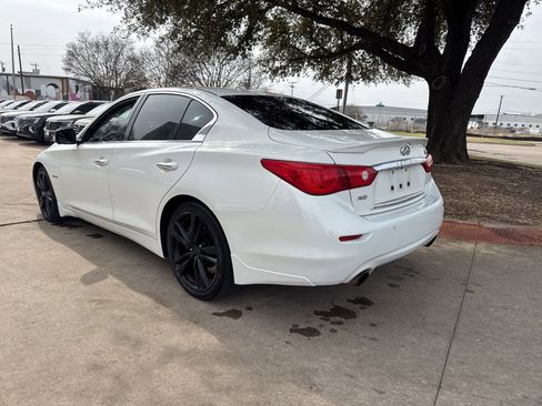 Used 2015 INFINITI Q50 Sport w/ Deluxe Technology Package image 3