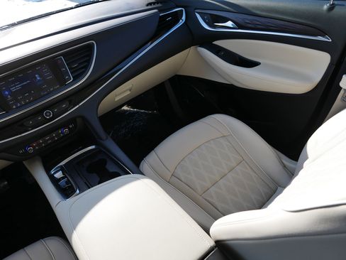 Used 2023 Buick Enclave Avenir w/ Avenir Technology Package image 11