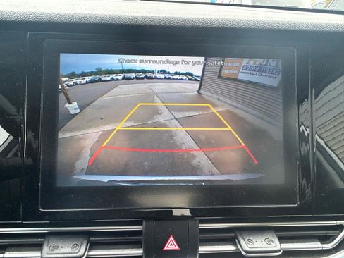 Used 2020 Kia Niro LXS FWD image 23