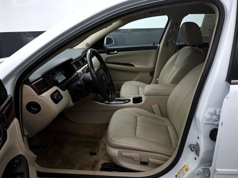 Used 2010 Chevrolet Impala LT w/ Luxury Edition Package image 11