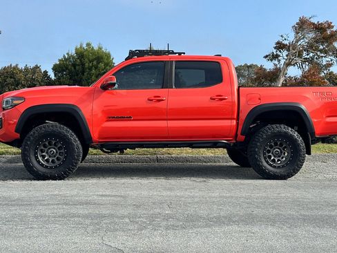 Used 2023 Toyota Tacoma TRD Pro AWD/4WD image 2