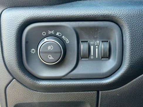 Used 2025 RAM 1500 Laramie AWD/4WD image 11