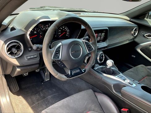 Used 2017 Chevrolet Camaro ZL1 RWD image 13