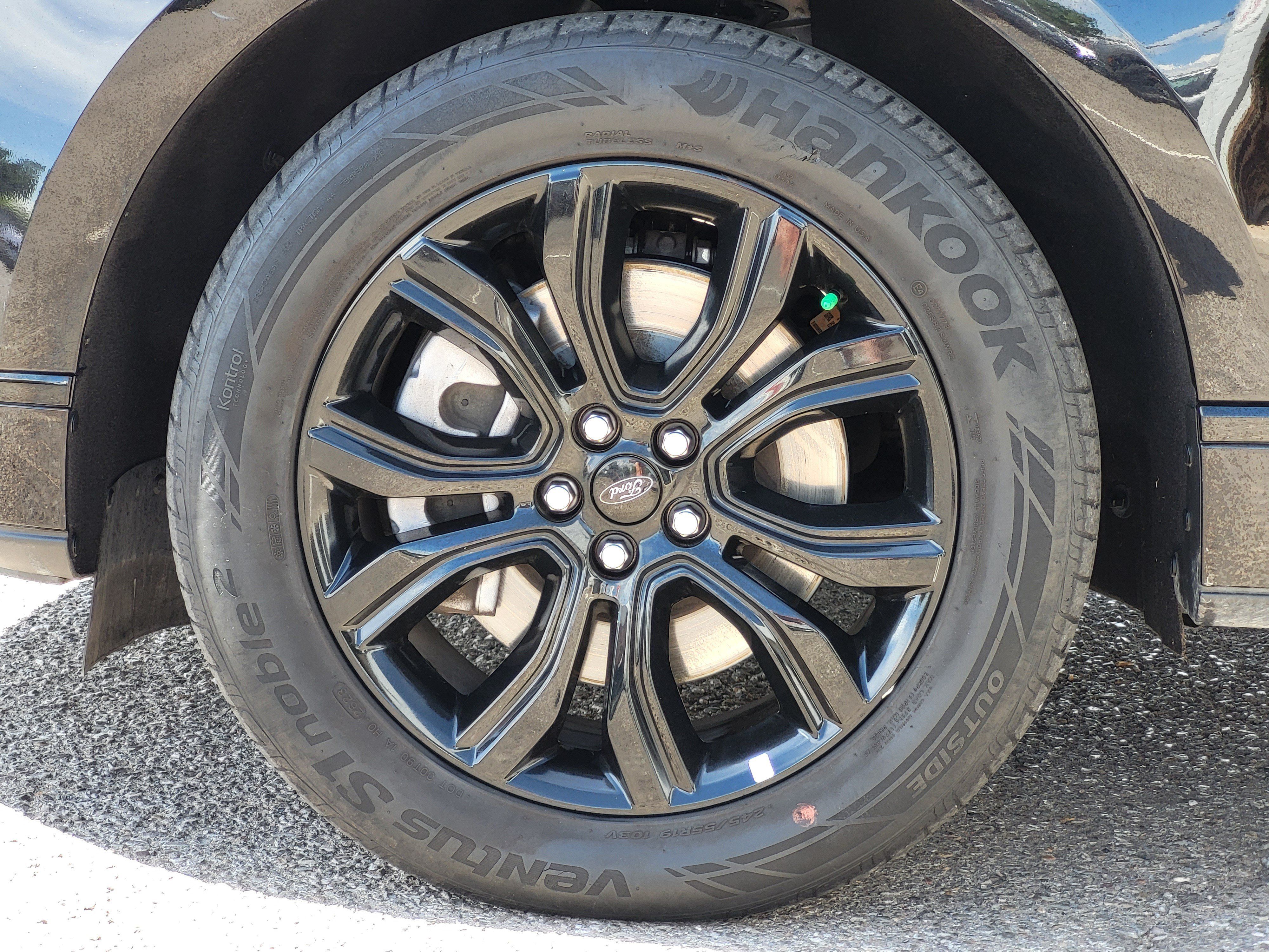 Used 2024 Ford Edge SE w/ Black Appearance Package AWD/4WD image 10