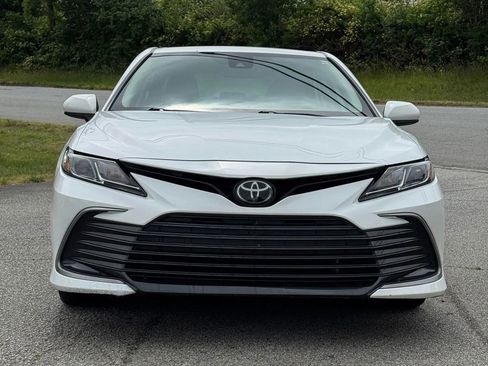 Used 2022 Toyota Camry LE FWD image 11