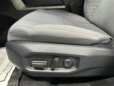 Used 2025 Toyota Tundra SR5 w/ SR5 Convenience Package AWD/4WD image 12