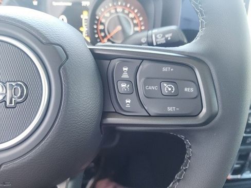 New 2025 Jeep Gladiator Sport image 10