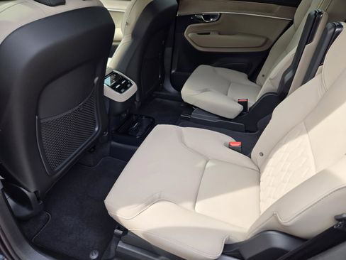 New 2026 Volvo XC90 B6 Plus w/ Protection Package Premier AWD/4WD image 24