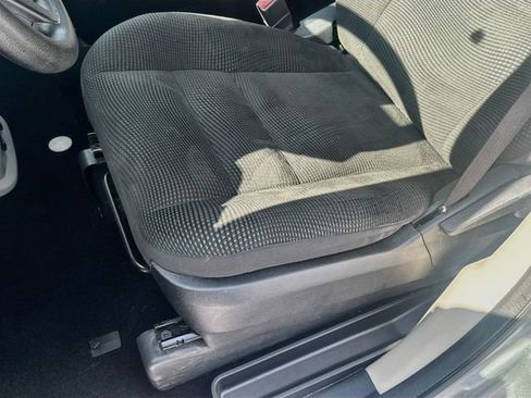 Used 2020 Dodge Grand Caravan SE FWD image 20