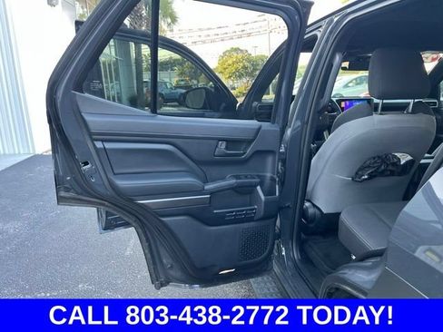 Used 2025 Toyota 4Runner TRD Off-Road AWD/4WD image 9