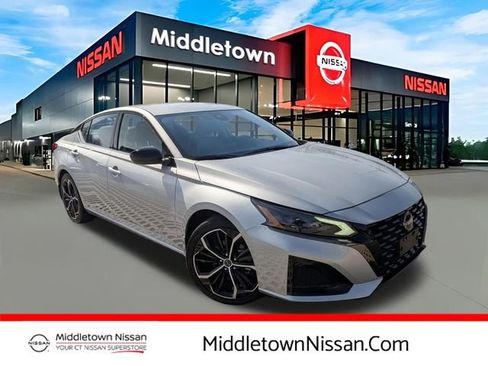 Certified 2024 Nissan Altima 2.5 SR FWD image 1