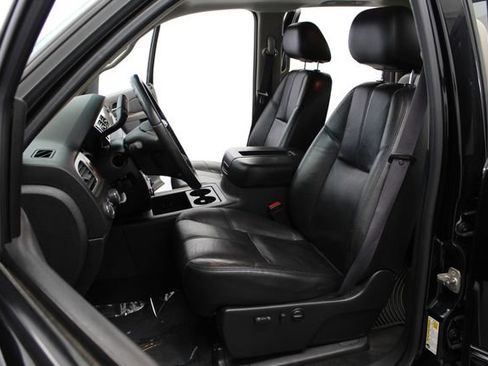 Used 2011 Chevrolet Silverado 2500 LTZ w/ LTZ Plus Package AWD/4WD image 18