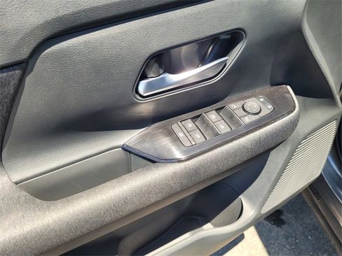 New 2026 Nissan Kicks SV image 8