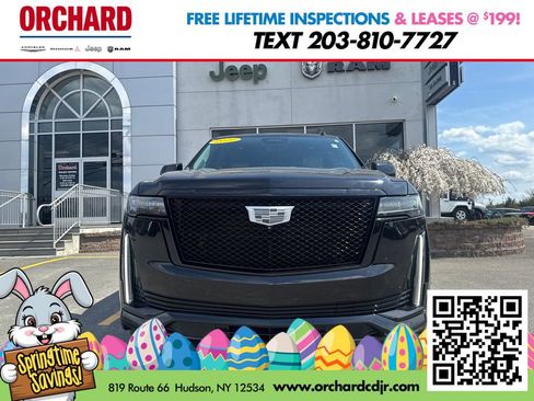 Used 2022 Cadillac Escalade Sport Platinum w/ LPO, ONYX Package AWD/4WD image 8