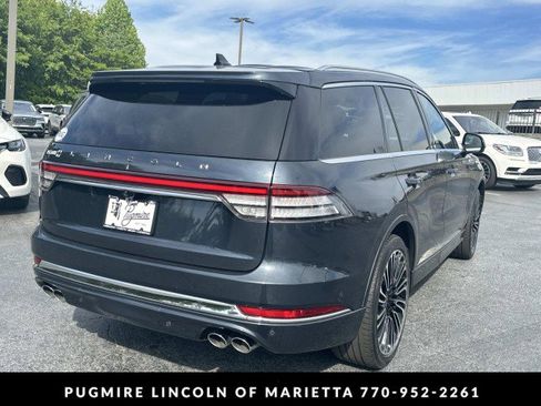 Used 2023 Lincoln Aviator Black Label w/ Class IV Trailer Tow Package AWD/4WD image 7