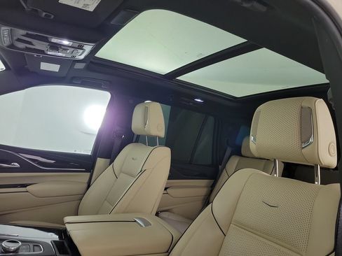 Used 2021 Cadillac Escalade Premium Luxury w/ Performance Package RWD image 18