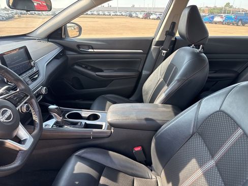 Certified 2024 Nissan Altima 2.5 SR FWD image 40