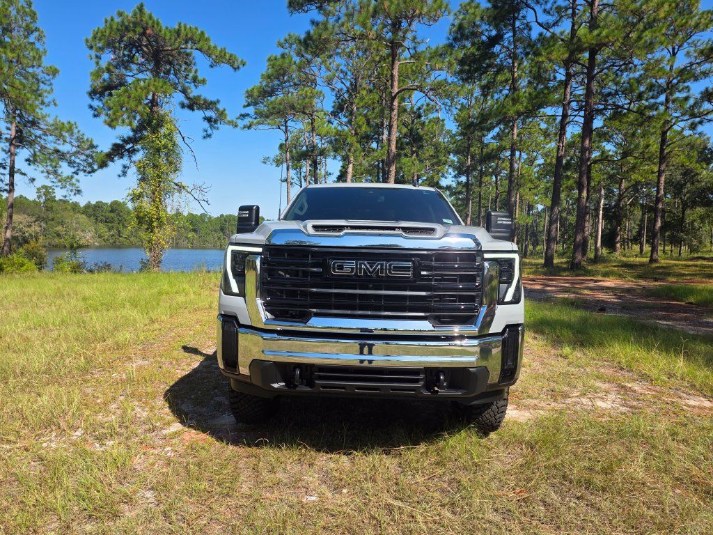 Used 2024 GMC Sierra 2500 Pro w/ 1SA Pro Safety Plus Package AWD/4WD image 7