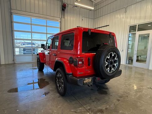 New 2026 Jeep Wrangler Unlimited Sahara AWD/4WD image 4