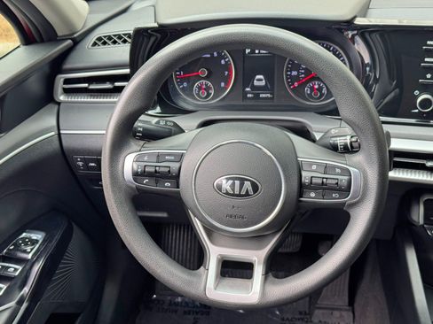 Used 2021 Kia K5 LXS FWD image 18