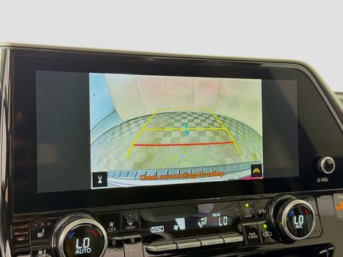 Used 2023 Toyota Highlander Limited image 19