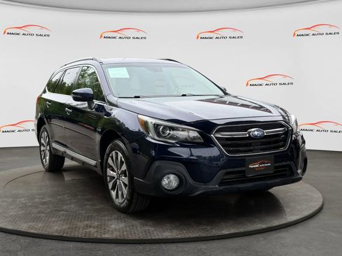 Used 2018 Subaru Outback 3.6R Touring AWD/4WD image 5