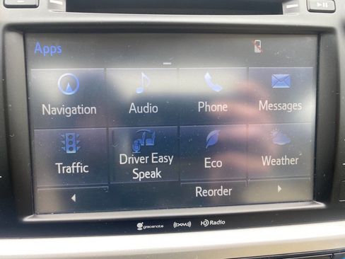 Used 2017 Toyota Highlander AWD V6 image 49