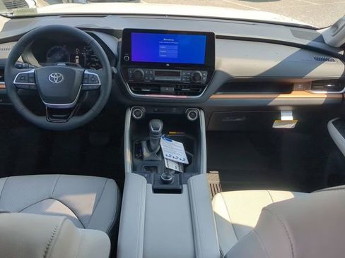 New 2026 Toyota Grand Highlander AWD image 15
