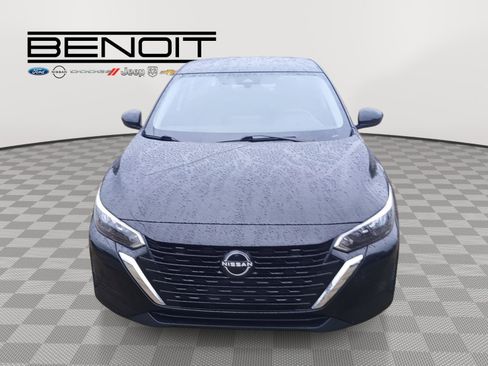 Used 2024 Nissan Sentra SV image 2