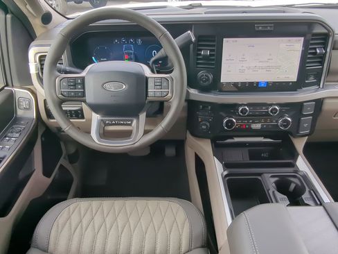 Used 2025 Ford F450 Platinum w/ Platinum Plus Package image 14