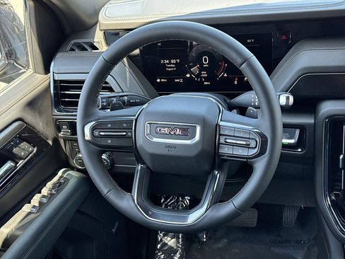 New 2026 GMC Yukon AT4 w/ AT4 Premium Package AWD/4WD image 8