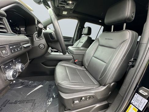 Used 2022 GMC Yukon Denali AWD/4WD image 9