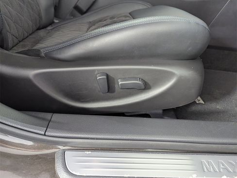 Used 2016 Nissan Maxima SR image 37