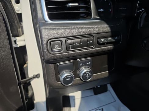 Used 2021 GMC Yukon Denali w/ LPO, Illumination Package image 20