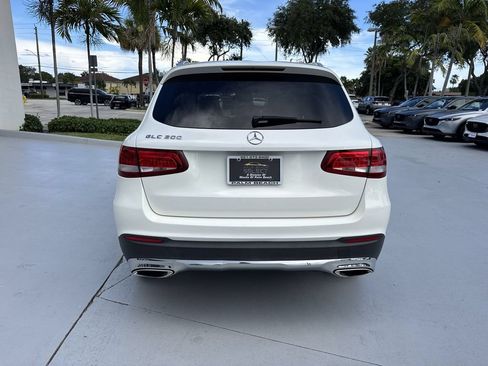 Used 2018 Mercedes-Benz GLC 300 image 2