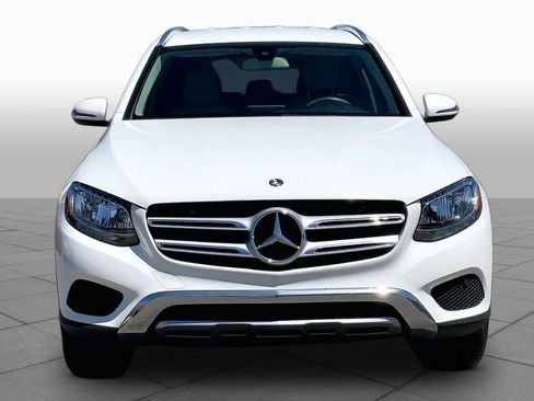 Used 2018 Mercedes-Benz GLC 300 4MATIC image 4