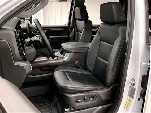 Used 2024 GMC Sierra 3500 SLT w/ SLT Premium Package AWD/4WD image 23