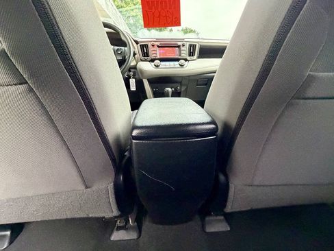 Used 2015 Toyota RAV4 XLE AWD/4WD image 25