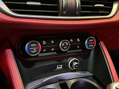 Used 2020 Alfa Romeo Stelvio Ti Sport AWD/4WD image 30