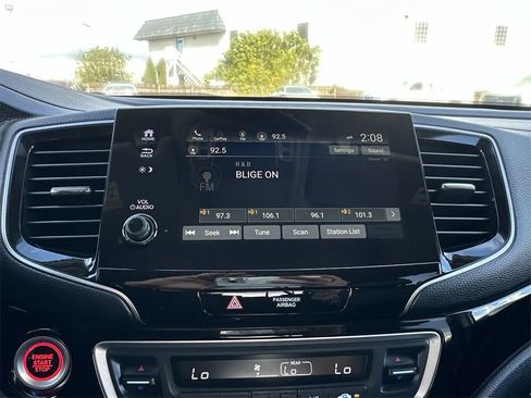 Used 2019 Honda Pilot Elite image 24